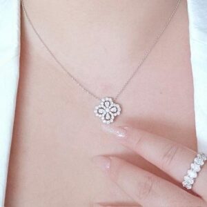 Clover Pendant